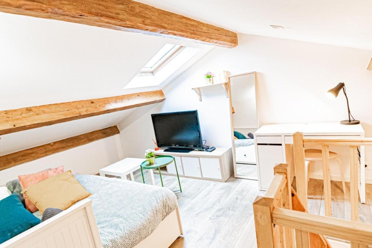 Duplex Poizat - Joli Appartement - ビユールバンヌ エクステリア 写真